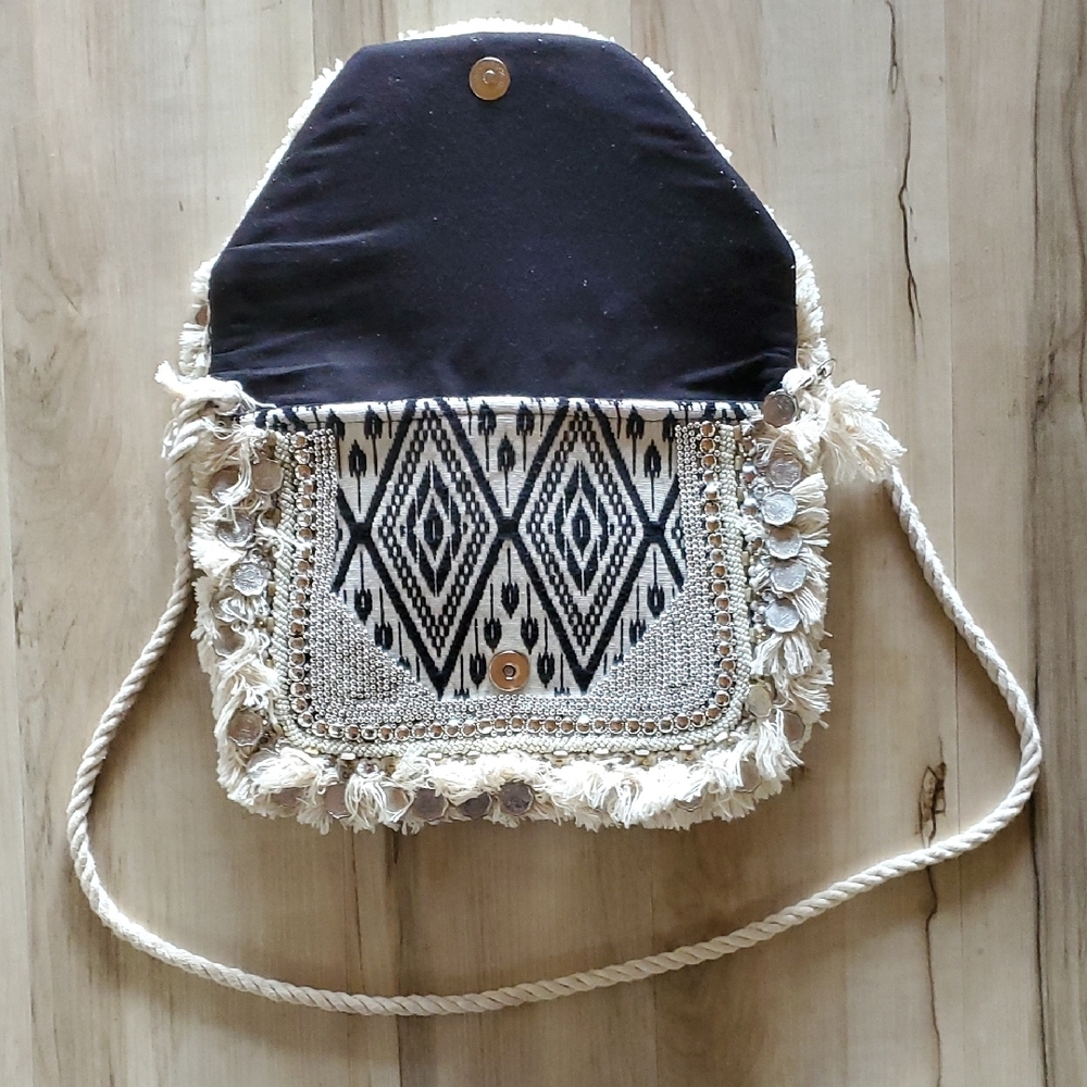 Antik Kraft Black and Cream Beaded Boho Fringe Bag - Picture 3 of 9
